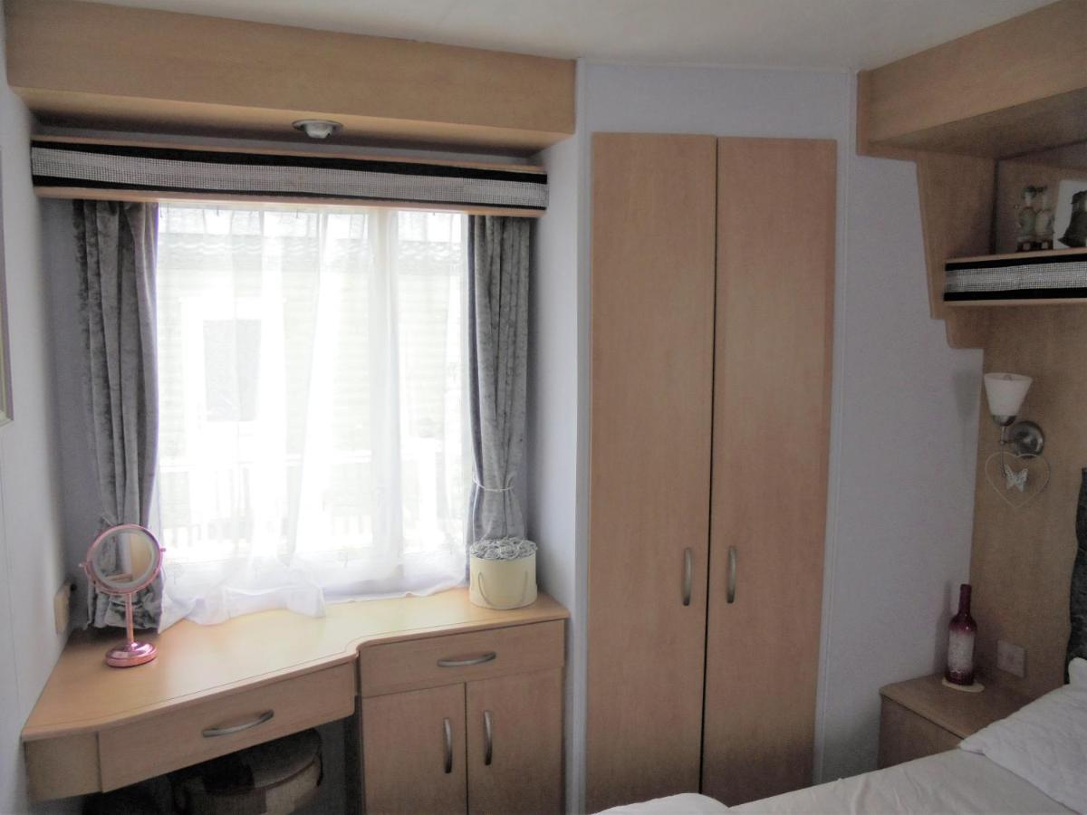 Apartment The Chase Topaz Super 4 Berth Panel Heated Wrap Around Veranda *