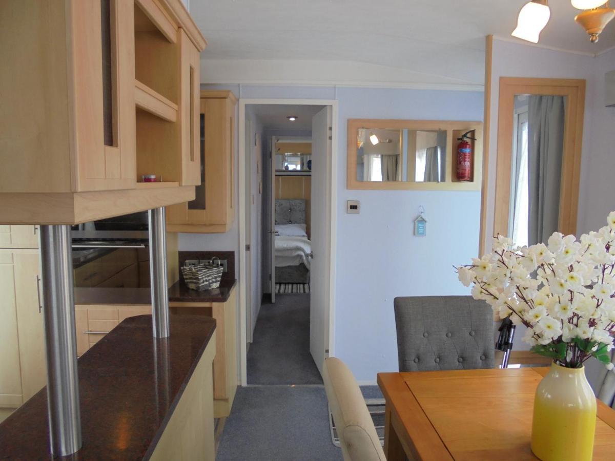 Apartment The Chase Topaz Super 4 Berth Panel Heated Wrap Around Veranda *
